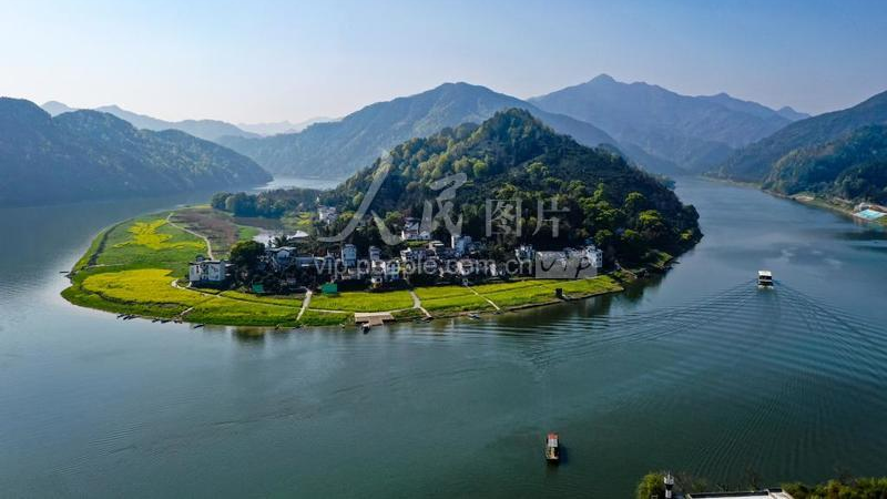 新安江山水画廊游船