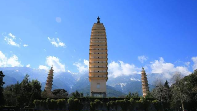 三文笔村苍山三塔景观