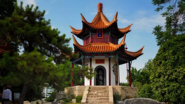 戏马台
