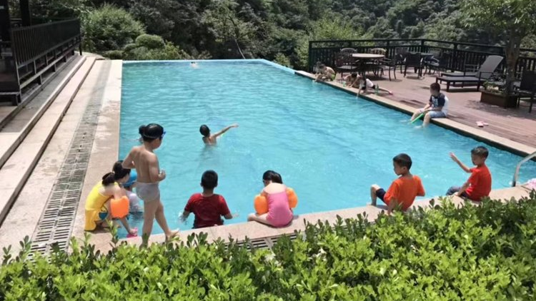 临安三渡度假民宿山泉泳池